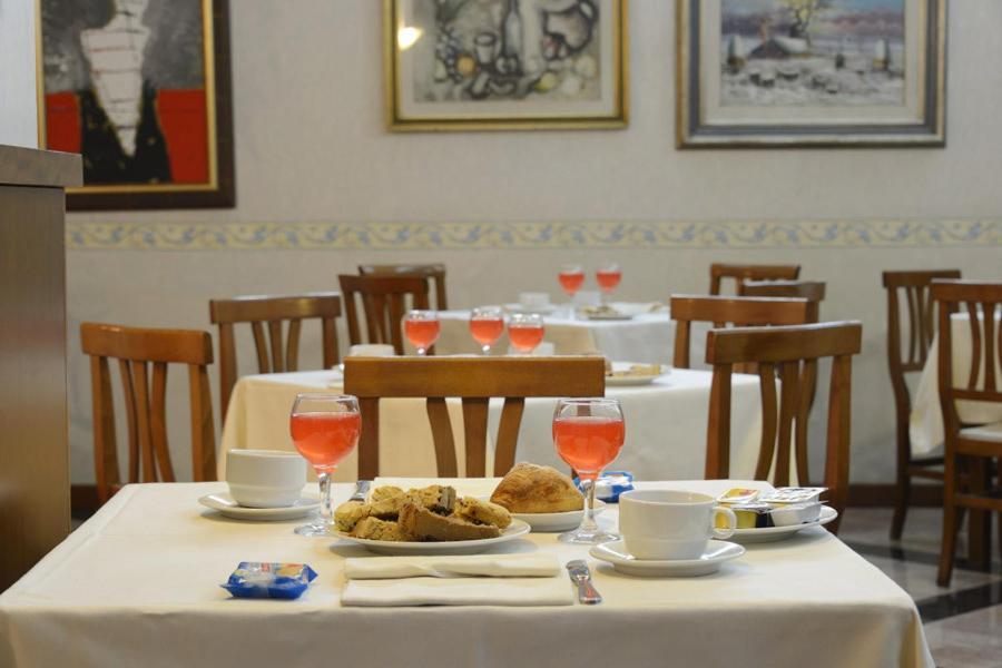 Hotel Europa Норча Экстерьер фото