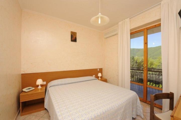 Hotel Europa Норча Номер фото